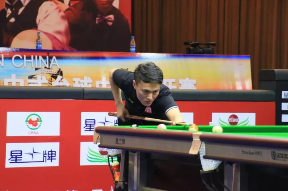 在豪门板凳 在豪门板凳