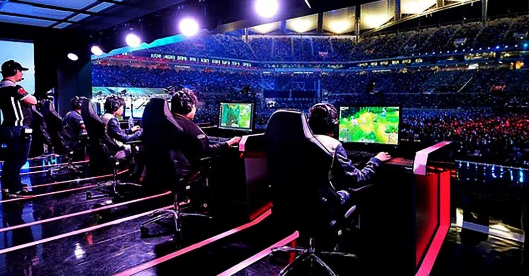 首先是加强 首先是加强